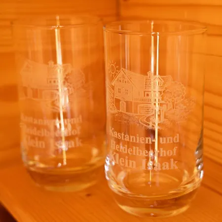 Panorama Schlaffaesser Suedsteiermark - Kastanien- & Heidelbeerhof Klein Isaak Кемпинг Hardegg