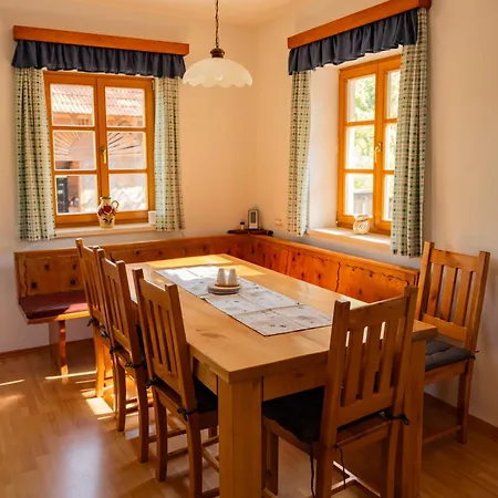 Кемпинг Panorama Schlaffaesser Suedsteiermark - Kastanien- & Heidelbeerhof Klein Isaak *